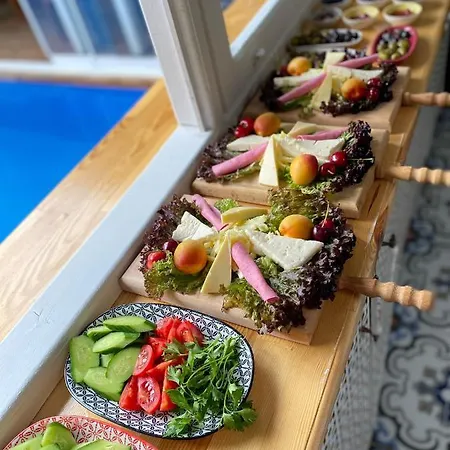 Hera Alacati Hotel *